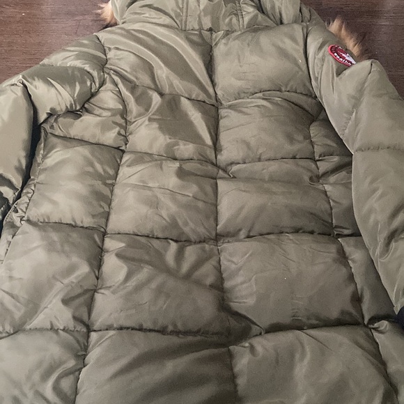 Canada Weather Gear Women's Long Hooded Puffer Coat - Picture 11 of 12